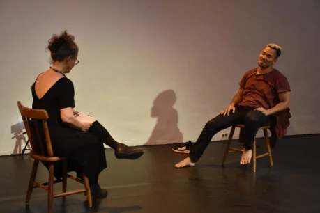 foto do espetáculo Entrevista, em cena Isabel Marques e Franco Salluzio
